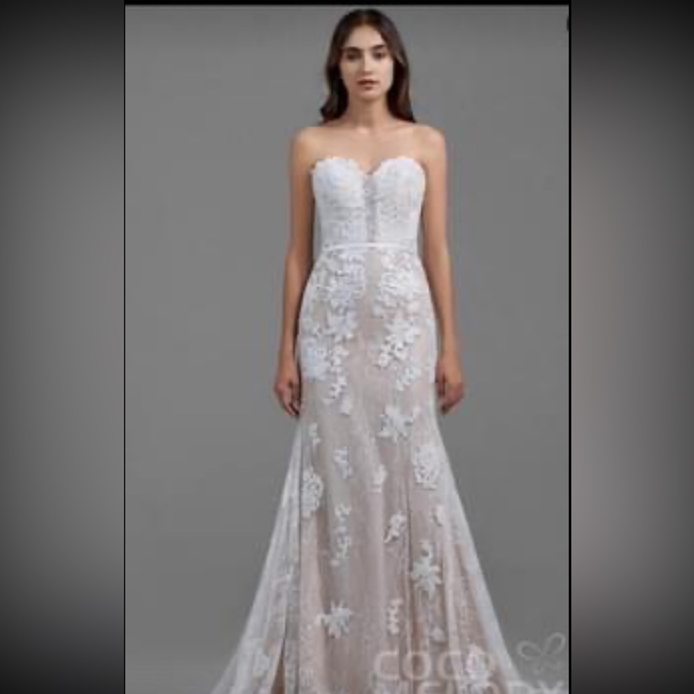 Wedding dress, strapless, champagne color,
